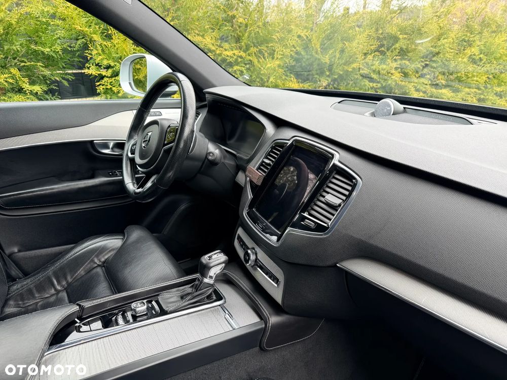 Volvo XC 90 D5 AWD R-Design 7os - 5