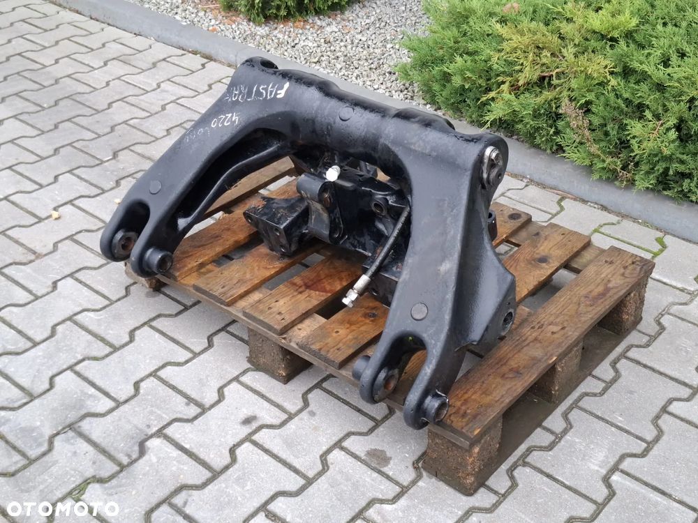 Plecak tylniego podnośnika JCB Fastrac 4220 - 3