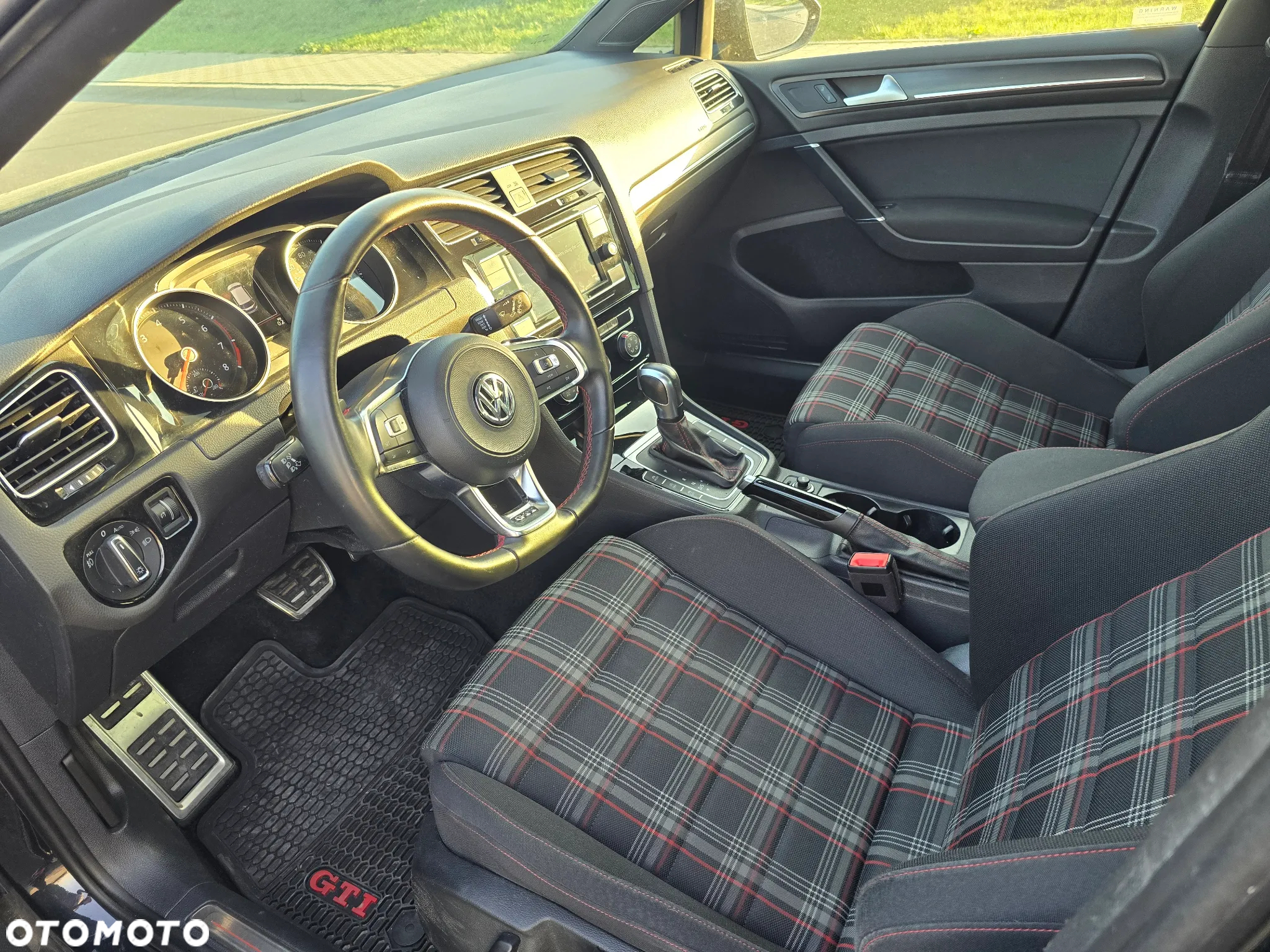 Volkswagen Golf GTI Performance BlueMotion Technology DSG - 5
