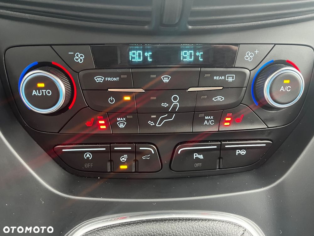 Ford Kuga 1.5 EcoBoost 2x4 ST-Line - 22