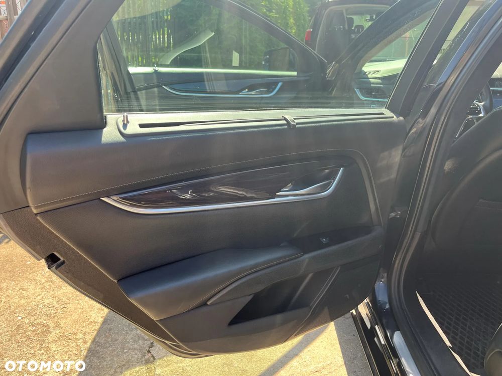 Cadillac XTS - 6