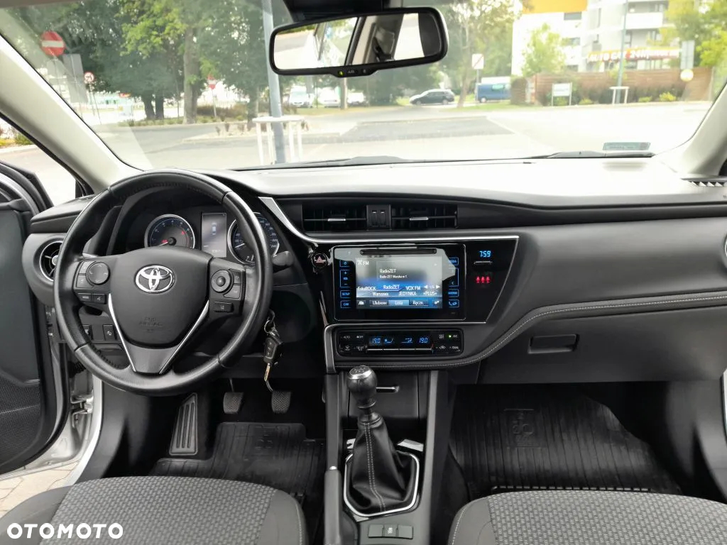 Toyota Corolla 1.6 Comfort - 8
