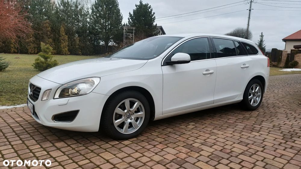 Volvo V60 D5 AWD Geartronic Momentum - 6