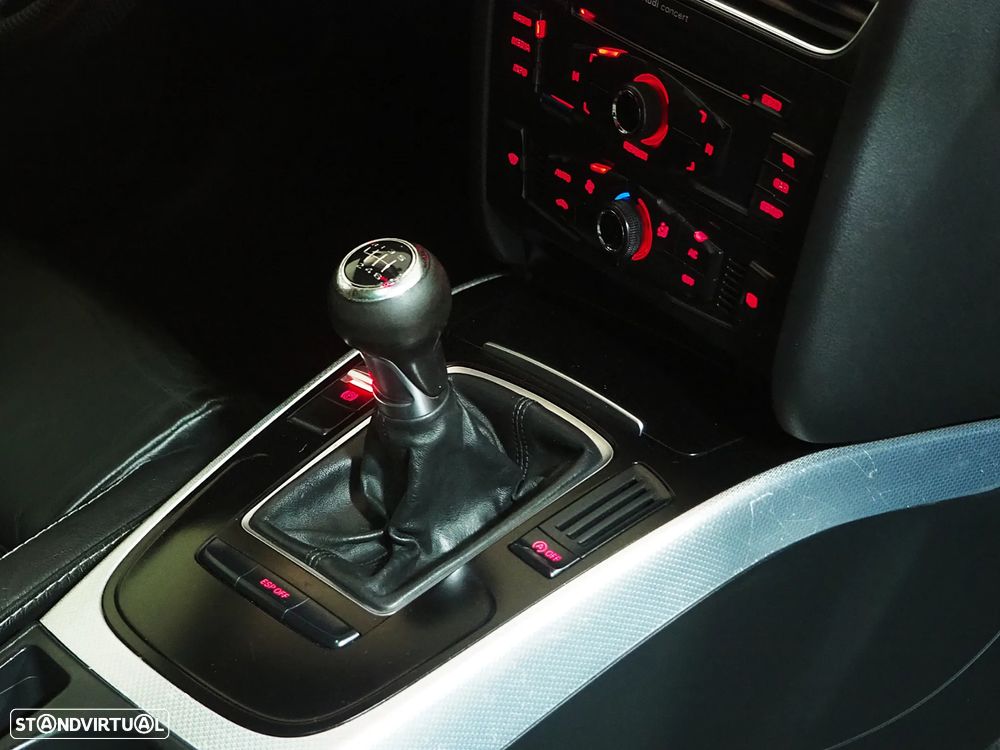 Audi A4 Avant 2.0 TDi S-line - 15