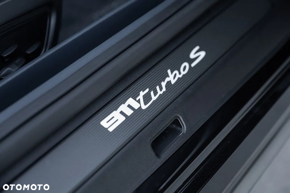Porsche 911 Turbo S - 21