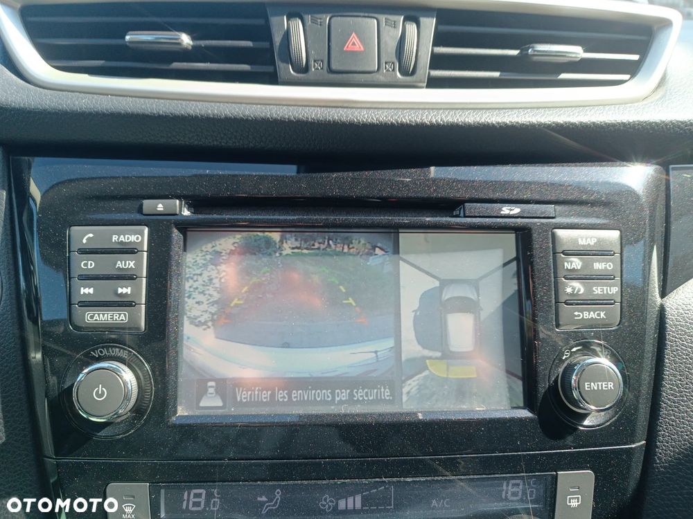 Nissan Qashqai 1.5 dCi N-Connecta - 23