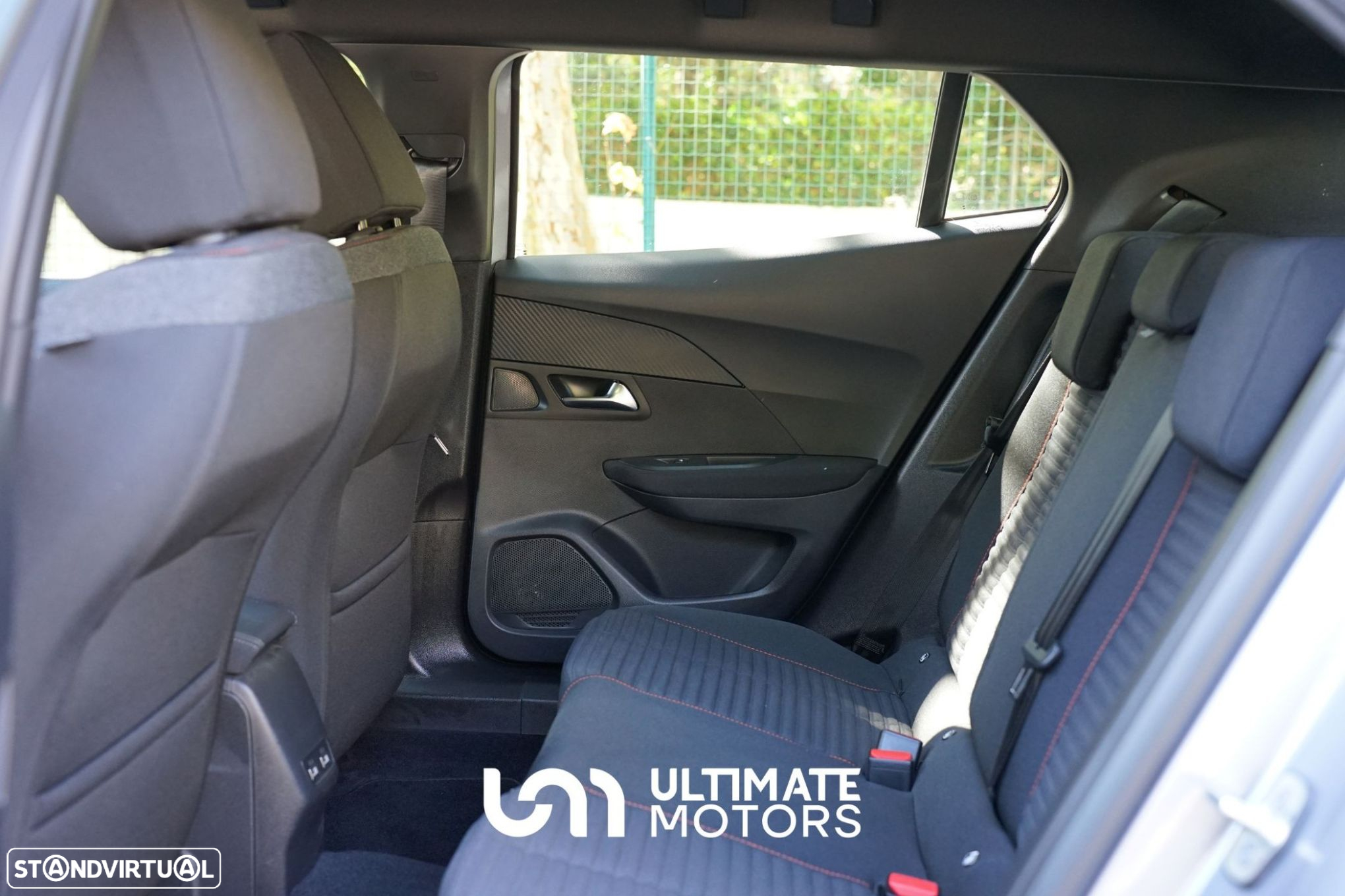 Peugeot e-2008 50 kWh Active Pack - 15