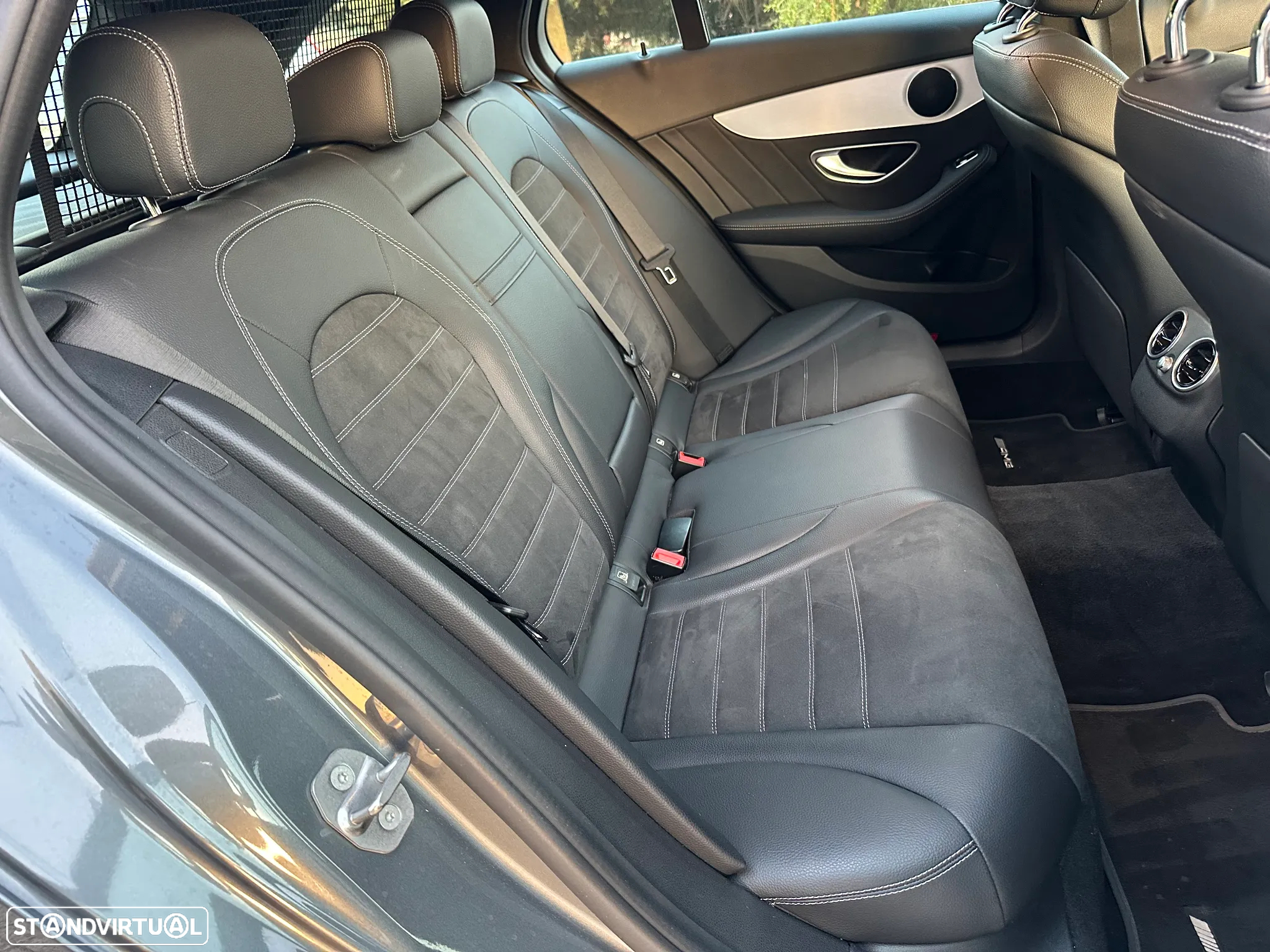 Mercedes-Benz C 200 - 12