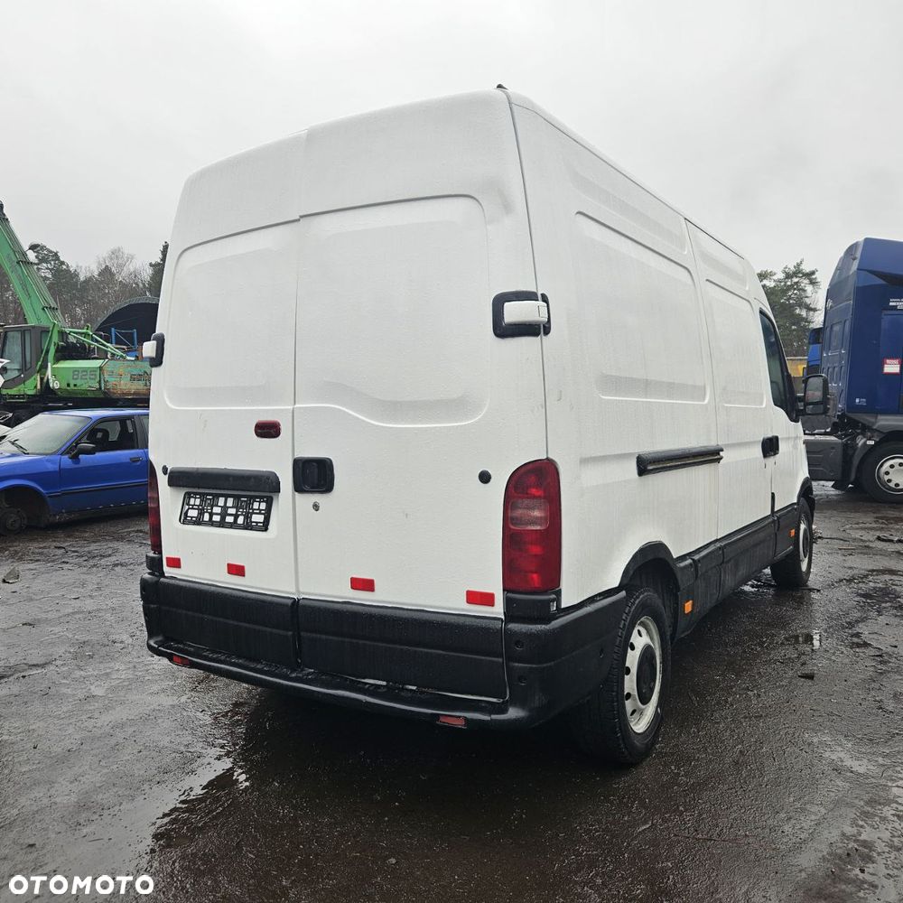 Renault Master II  (lak. 0389) pojazd na części: maska, zderzak, drzwi, szyby, lusterka, chłodnica - 4