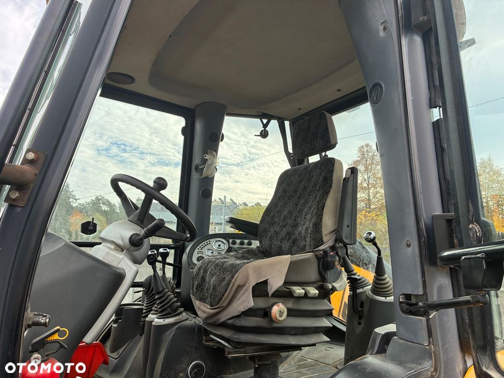 JCB 4CX - 14