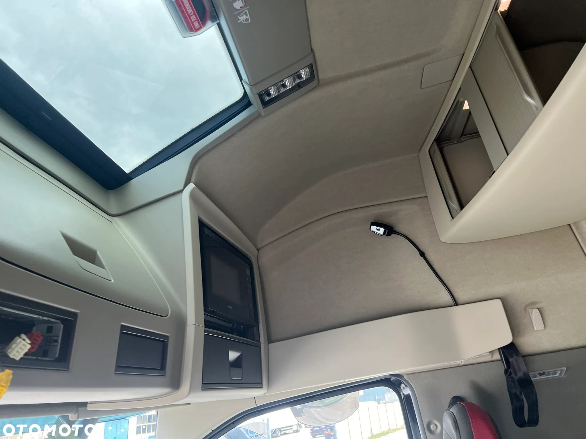 Volvo 500 Glob XL Niemcy Po kontrakcie klima postojowa nowy serwis - 16
