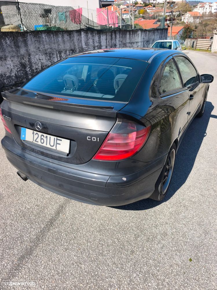 Mercedes-Benz C 220 - 12