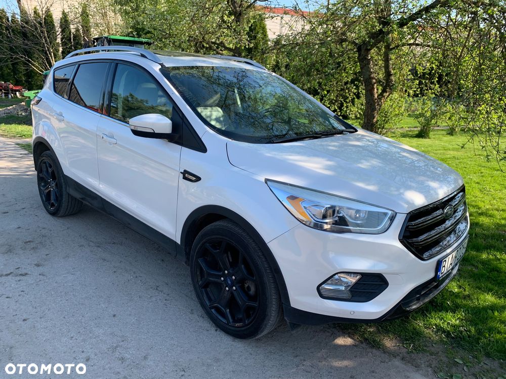 Ford Escape 2.0 EcoBoost AWD Titanium - 9