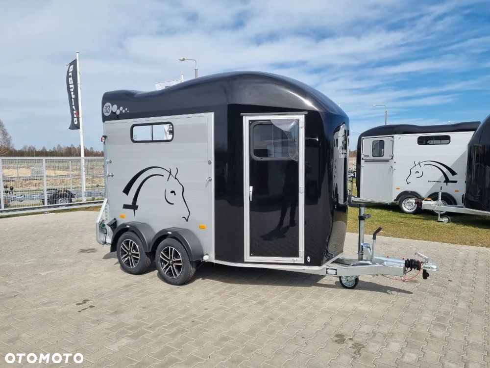 Cheval Liberte Gold 3 - 4