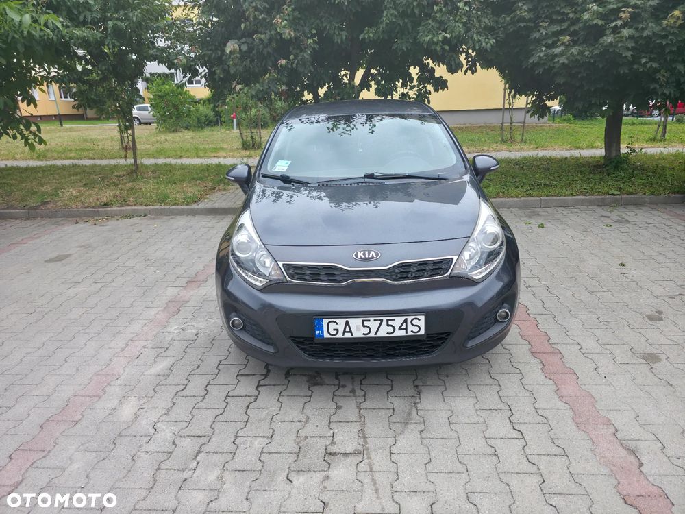 Kia Rio - 10