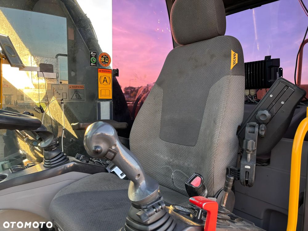 Volvo EW140D - 17