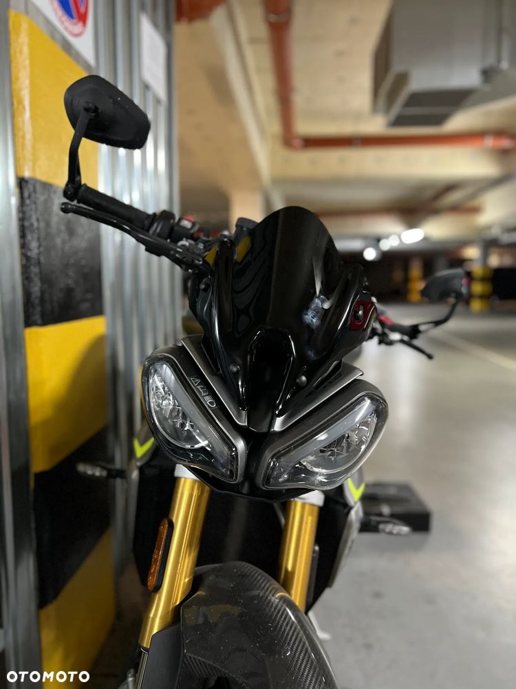 Triumph Speed Triple - 9
