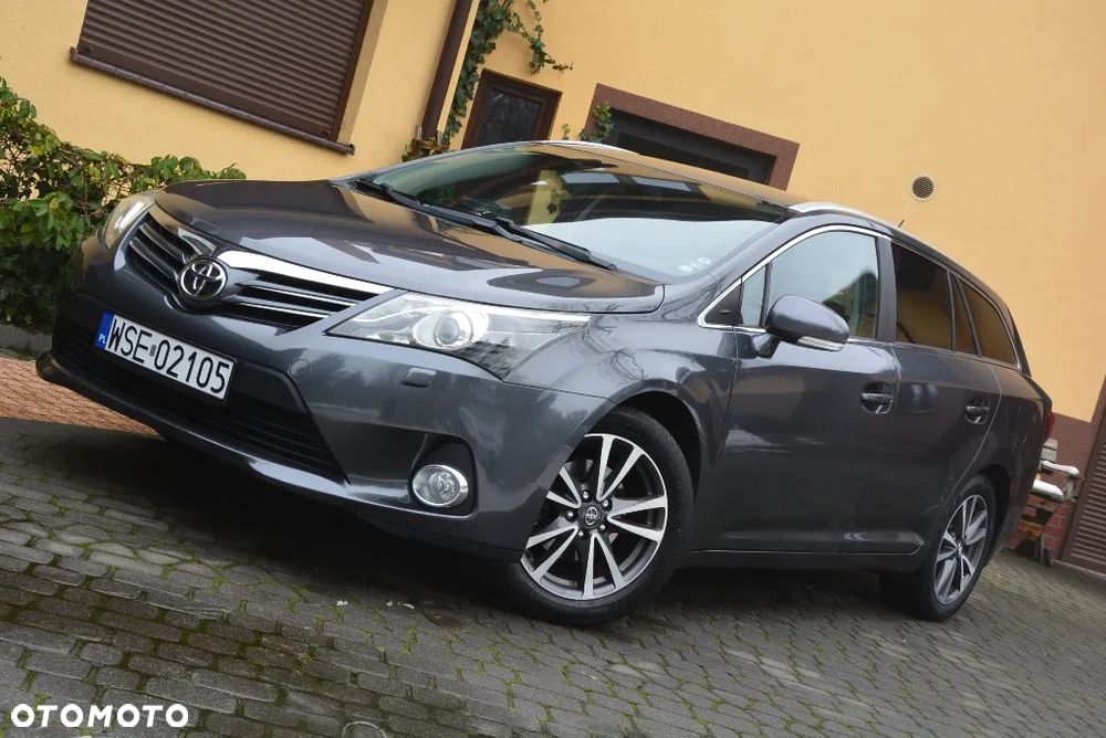 Toyota Avensis Touring Sports 1.8 Business Edition - 17