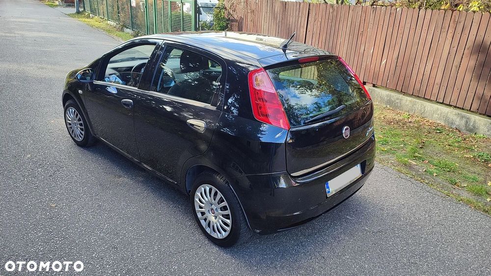 Fiat Grande Punto Actual 1.2 8V Estiva - 32