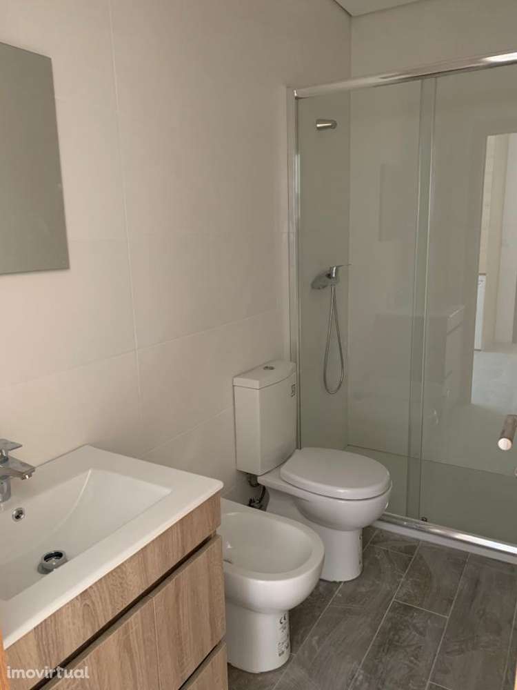 T1 Com Cozinha Equipada - Centro da cidade - Viseu - Grande imagem: 5/5