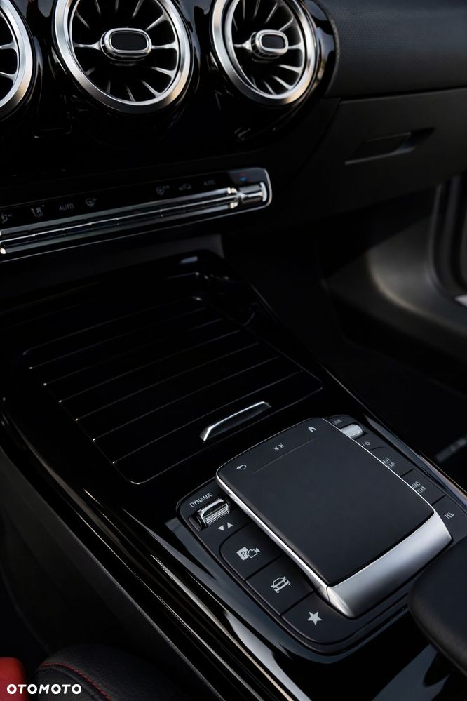 Mercedes-Benz CLA - 20