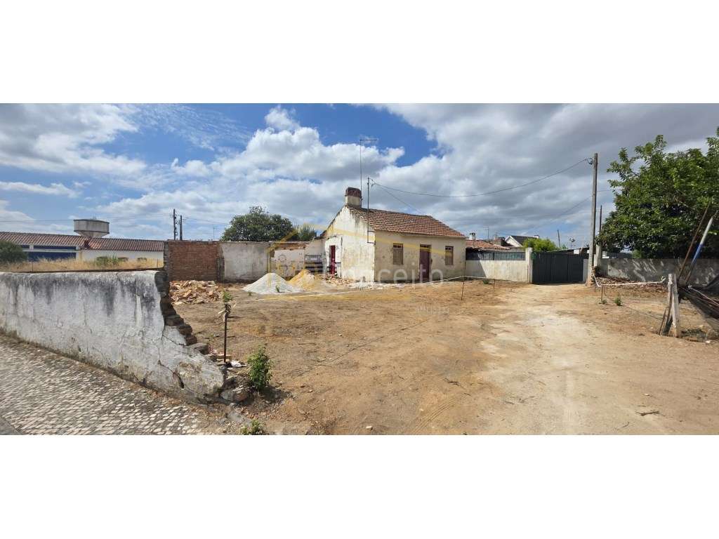 Moradia para reconstrução - Grande imagem: 2/7