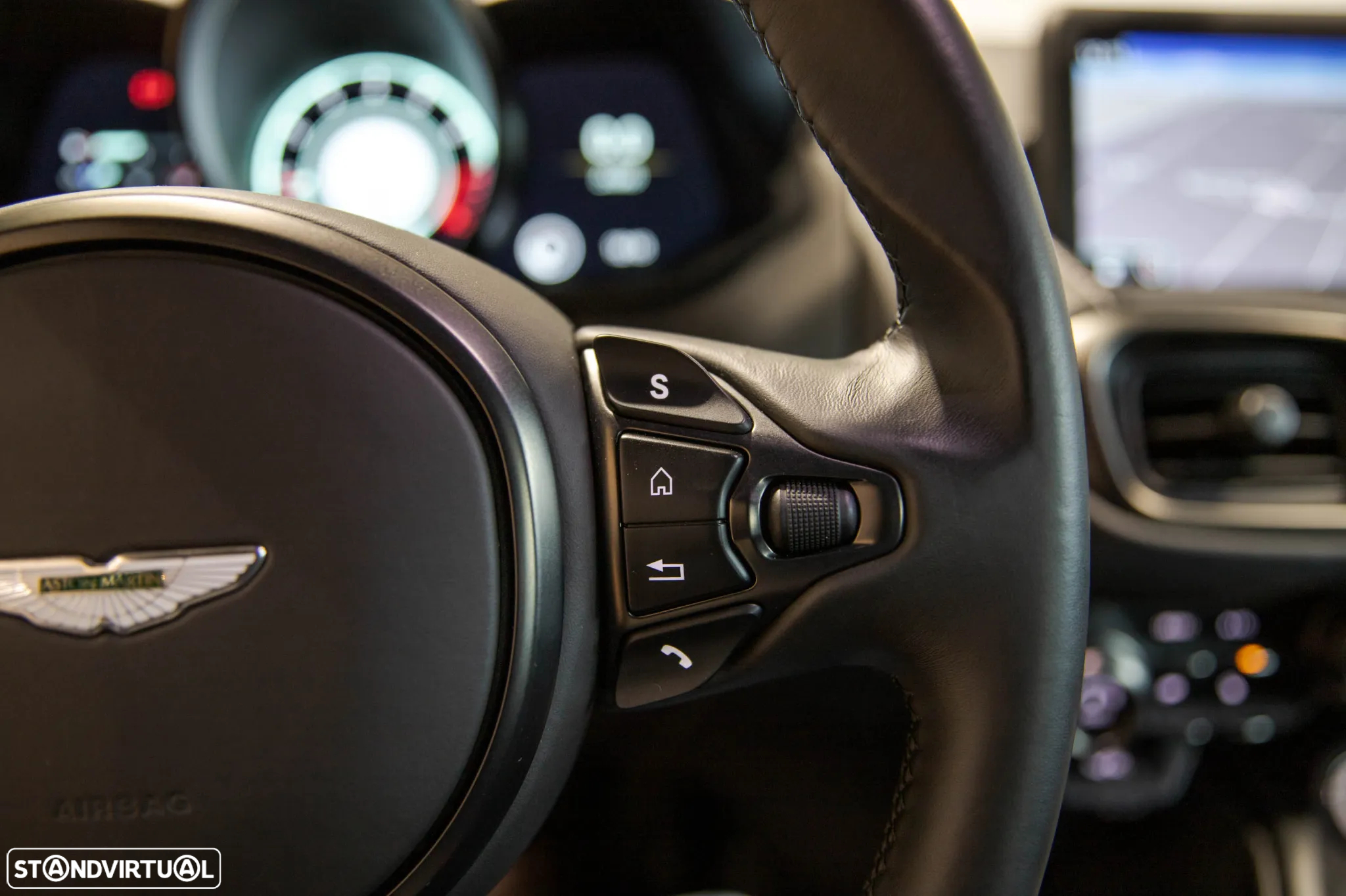 Aston Martin Vantage Coupe V8 AMR - 24