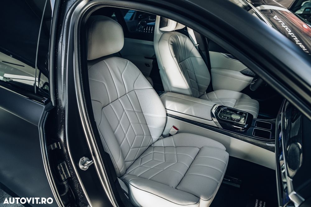 BMW M7 M760e xDrive AT PHEV - 2