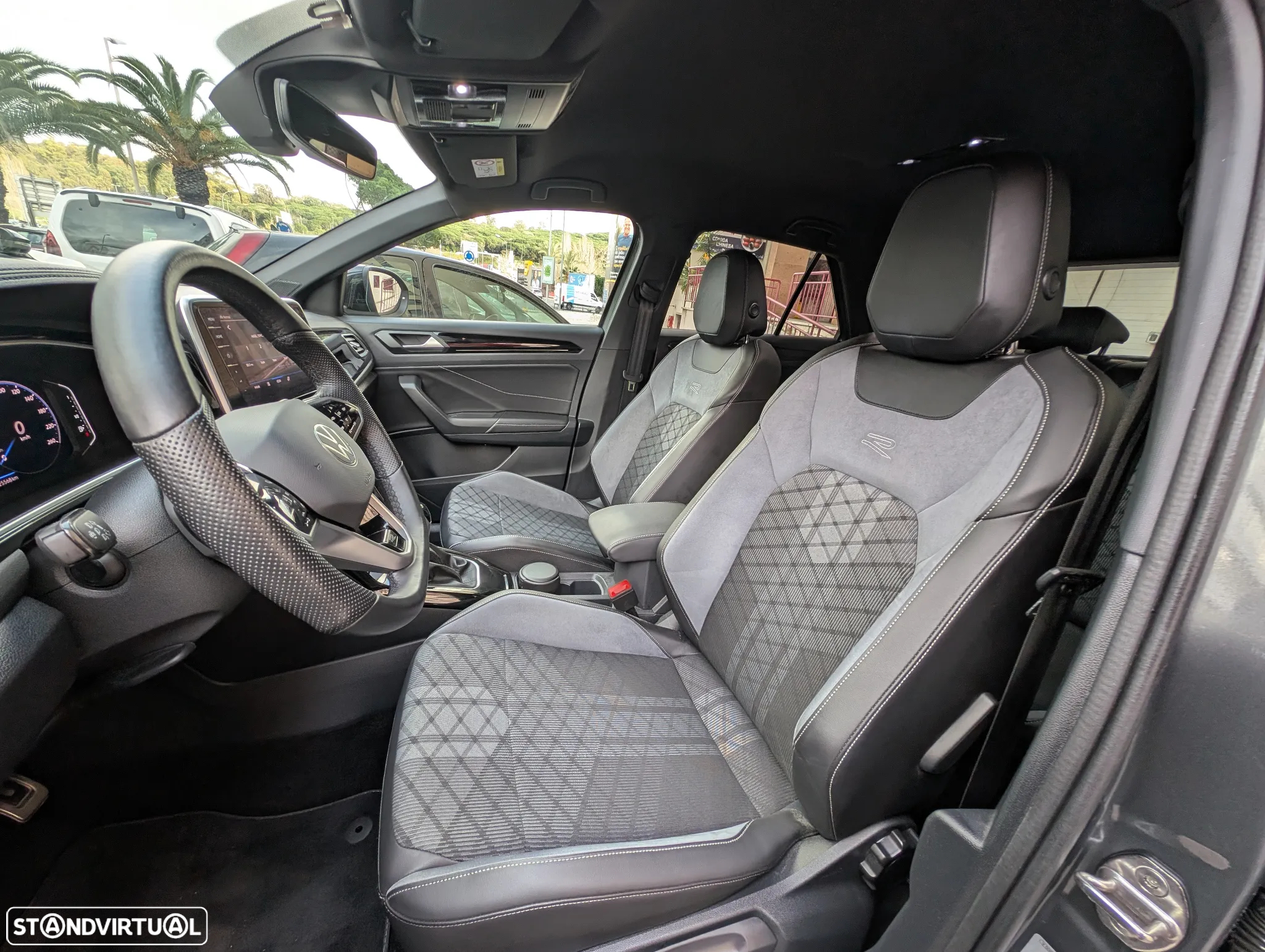 VW T-Roc 1.5 TSI R-Line DSG - 14