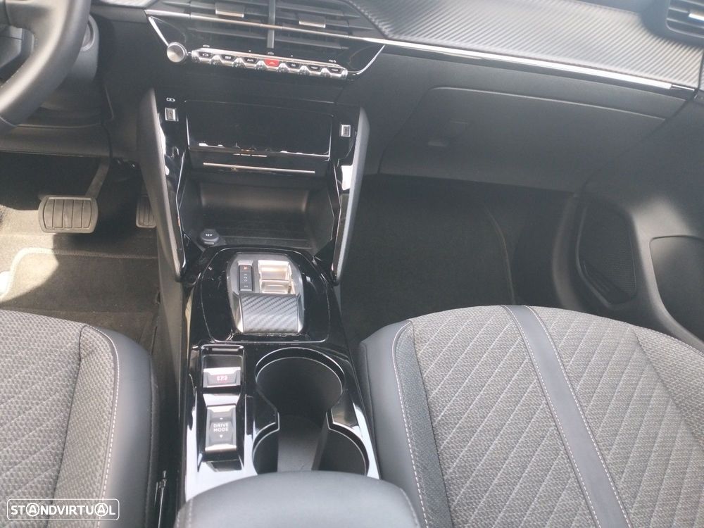 Peugeot 208 1.2 Hybrid Allure e-DCS6 - 12