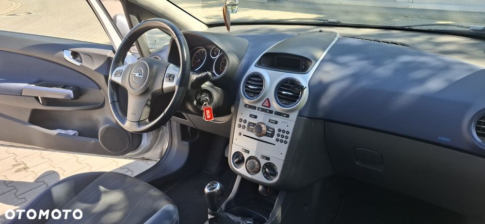 Opel Corsa - 4