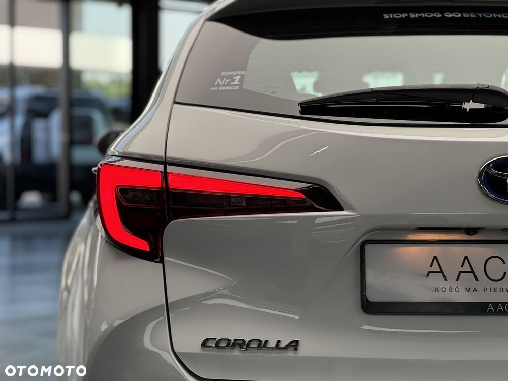 Toyota Corolla 1.8 Hybrid Comfort - 38
