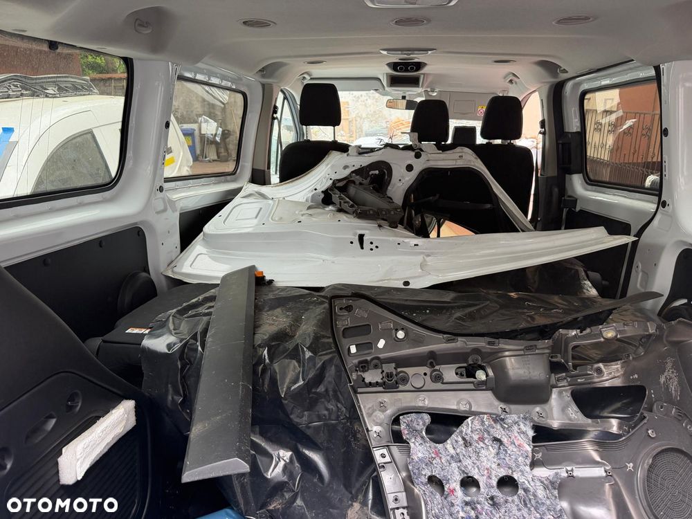 Ford Transit Custom - 8