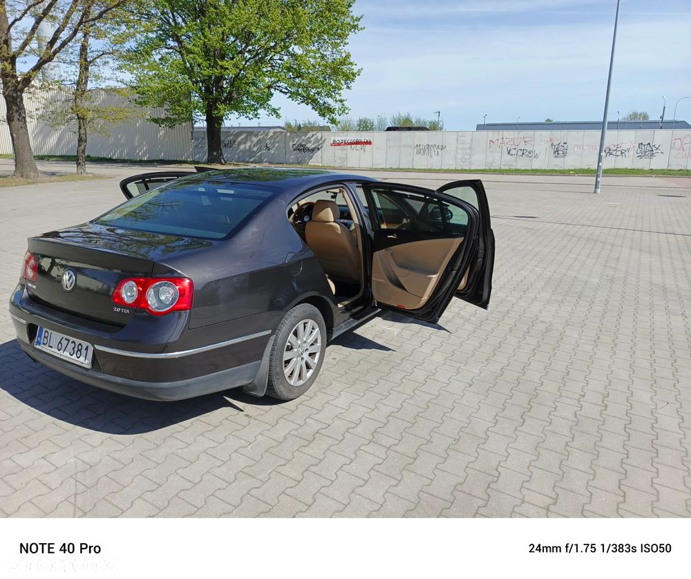 Volkswagen Passat 2.0 TDI DPF Sportline DSG - 10