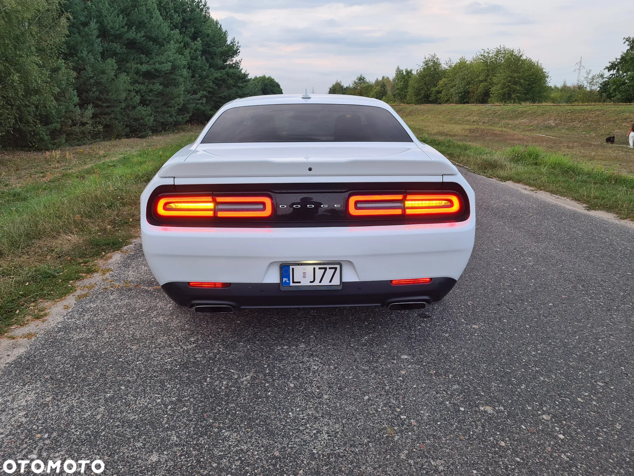 Dodge Challenger 5.7 R/T - 12