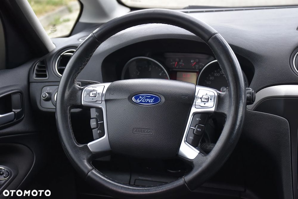 Ford Galaxy 2.0 TDCi Silver X - 26
