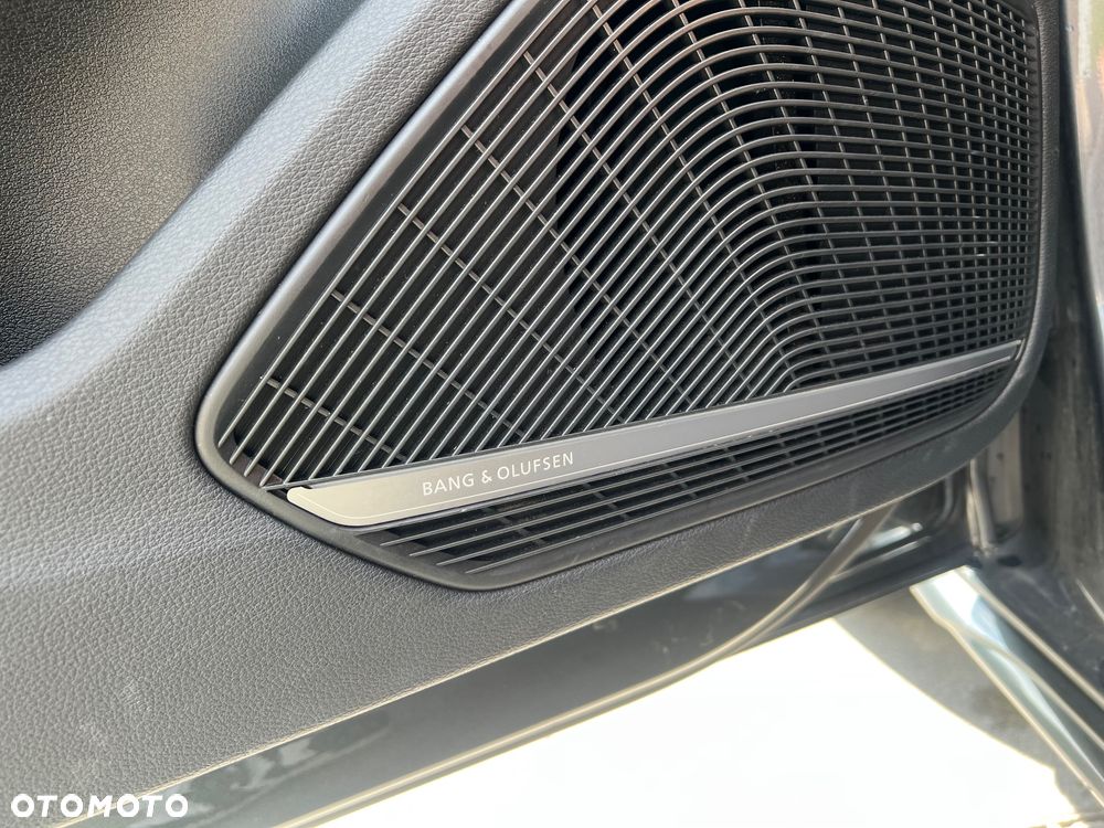 Audi A4 Avant 35 TFSI S tronic S line - 32