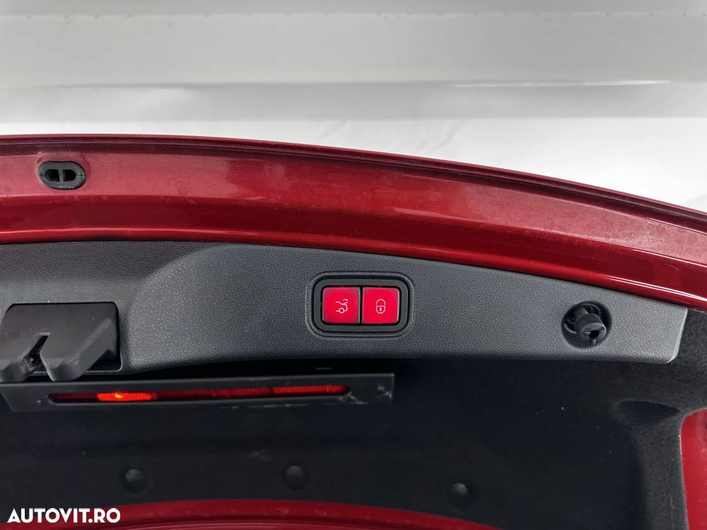 Mercedes-Benz E 200 Coupe 9G-TRONIC AMG Line - 13