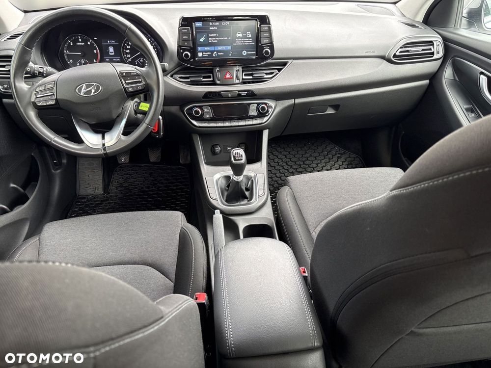 Hyundai i30 1.6 D Comfort - 19