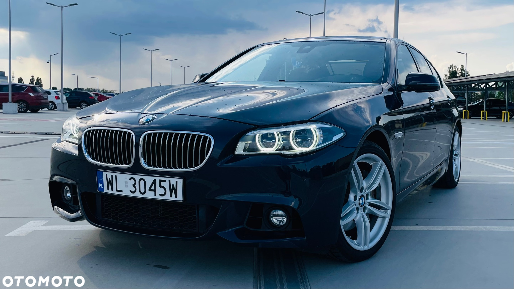 BMW Seria 5 550i xDrive Luxury Line - 11