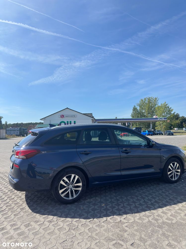 Hyundai i30 i30cw 1.6 CRDi Automatik Trend - 9