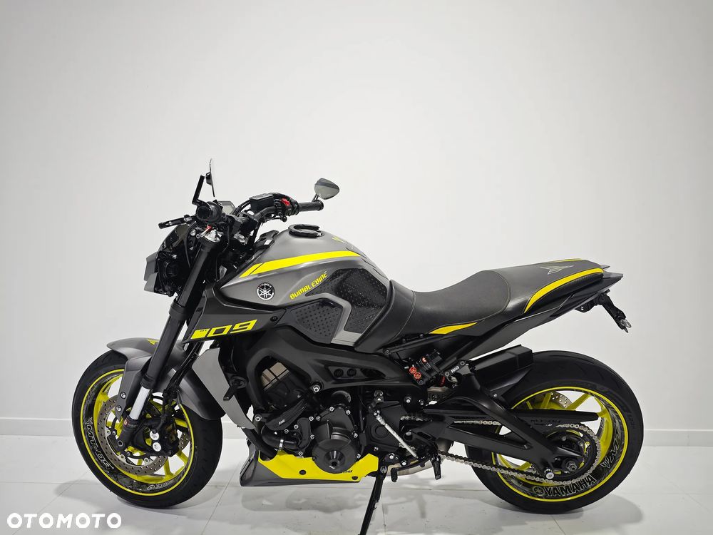 Yamaha MT - 21