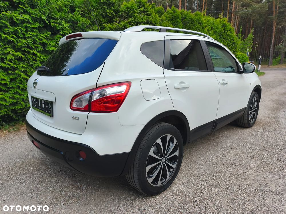 Nissan Qashqai 2.0 dCi 4 x 4 DPF tekna - 10