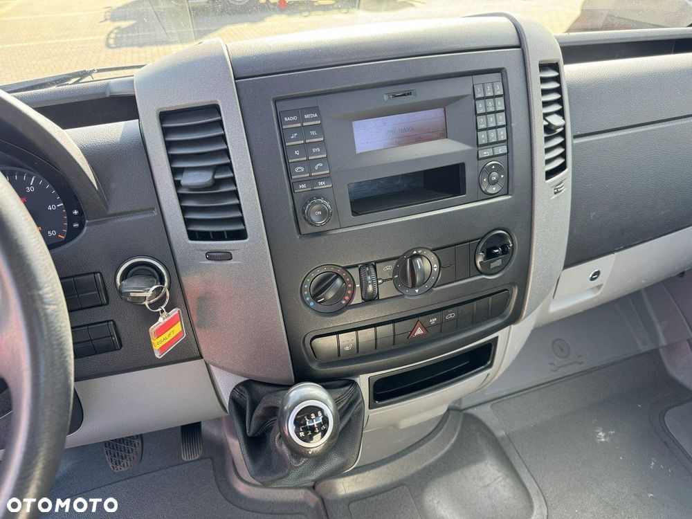 Mercedes-Benz Sprinter Zwyżka Podnośnik Koszowy VERSALIFT VTX-240 UDT - 26