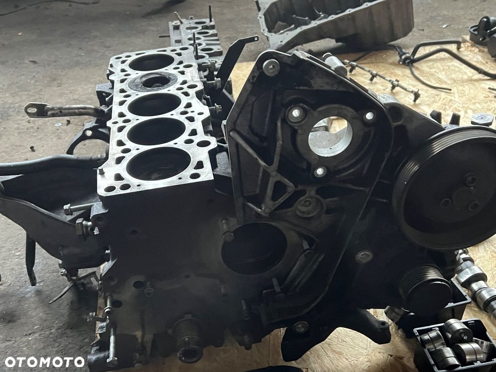 Vw Crafter Volkswagen silnik na części blok silnika wtryski głowica BJL BJM BJA BJK BJL POMPA WTRYSKOWA POMPA OLEJU PODSTAWA FILTRA OLEJU ODMA LISTWA WTRYSKOWA WAL WAŁ WALKI PANEWKI 076130 SB5cdk3 / 0445010125 074115109c 074115405 / 076103593a / 057130764F /076103373D / 076103021 /8F06 AL611  silnik cały na części - 13