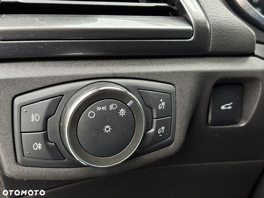 Ford Mondeo Turnier 2.0 EcoBlue Titanium - 32