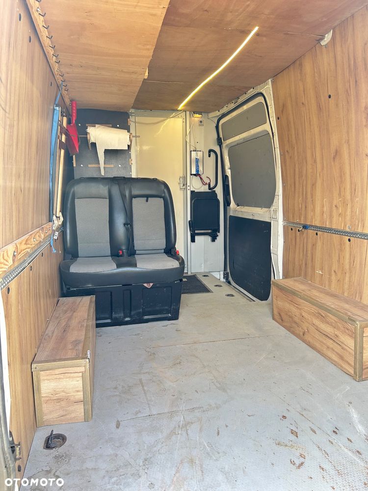 Hyundai H350 - 14
