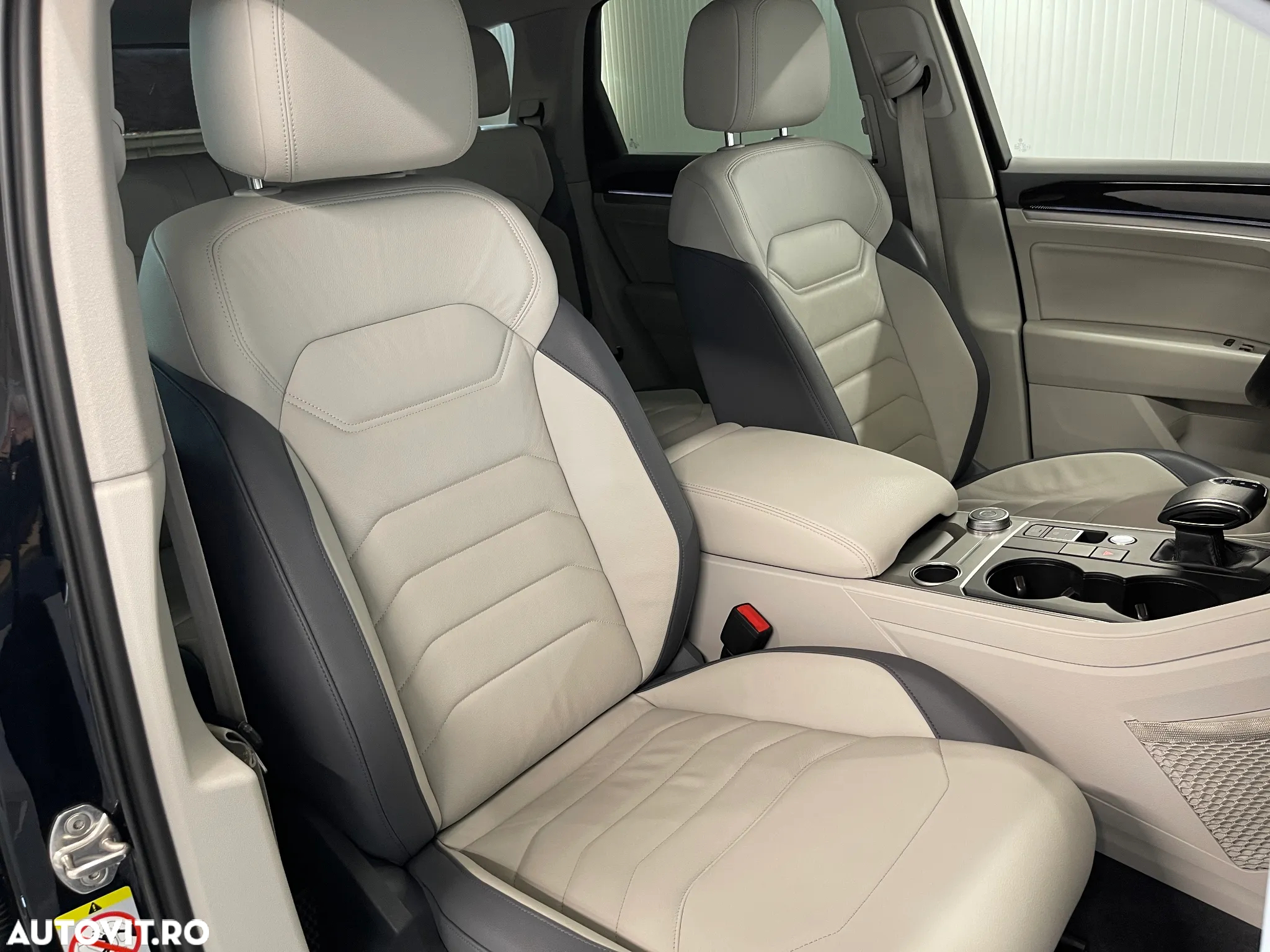 Volkswagen Touareg V6 TDI Elegance - 10