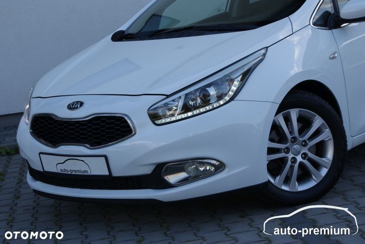 Kia Ceed 1.6 GDI Dream Team Edition - 40