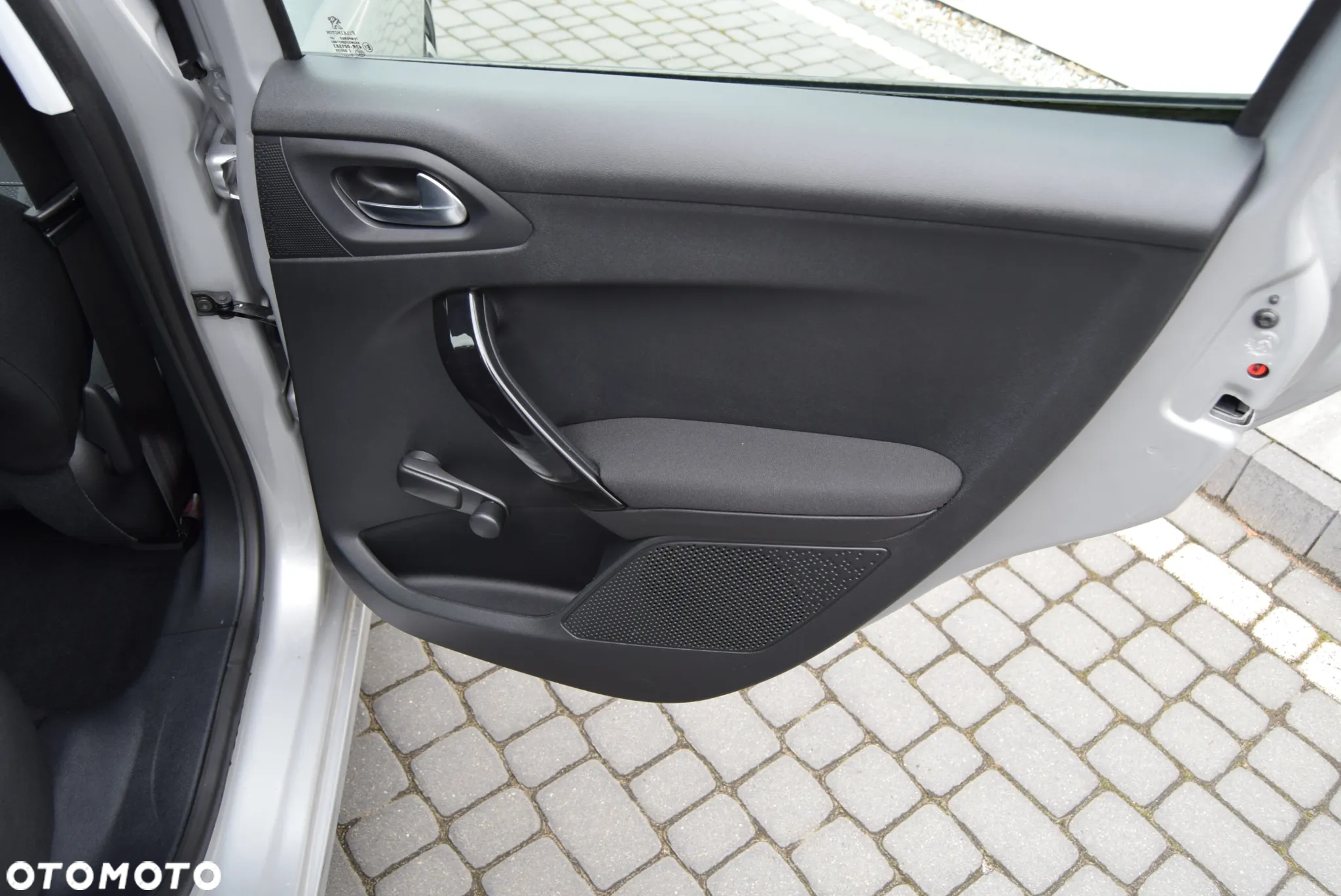 Peugeot 208 1.2 PureTech Active - 18